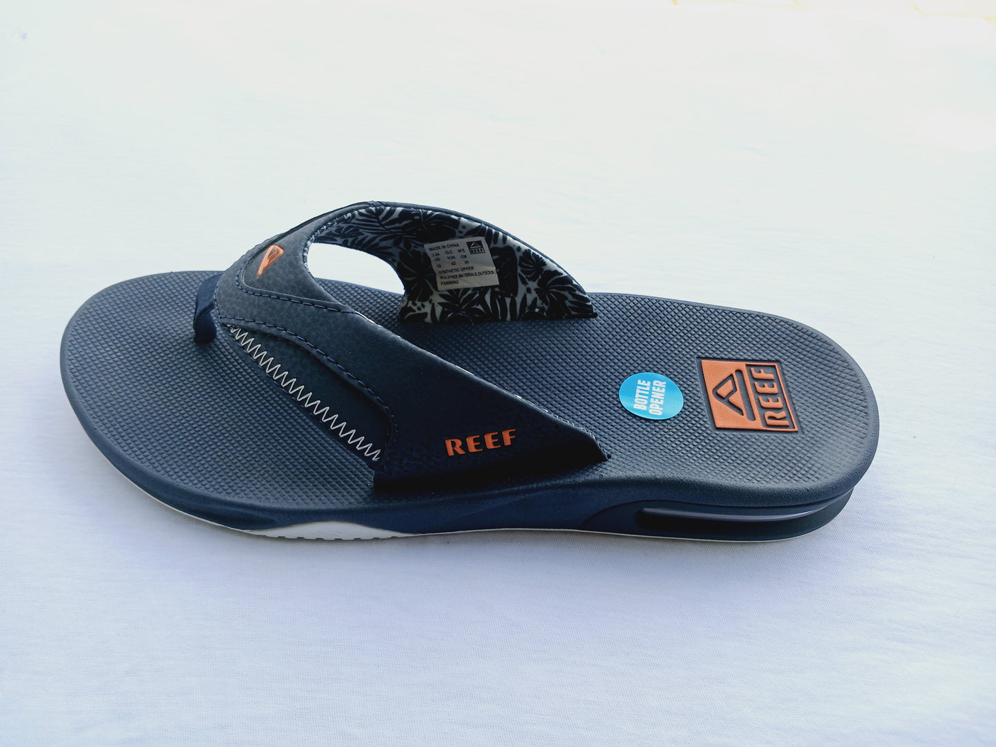 כפכפי REEF Bottle Opener כחול כהה, לוגו אדום | גברים
